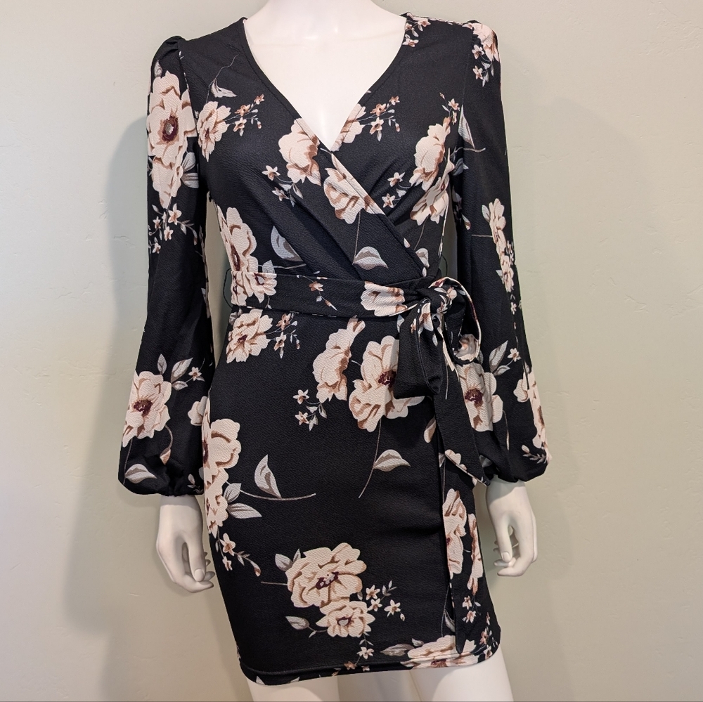 SHEIN Black Cream Floral Long Volume Sleeve Tie Belt V Neck Mini Dress Size XS